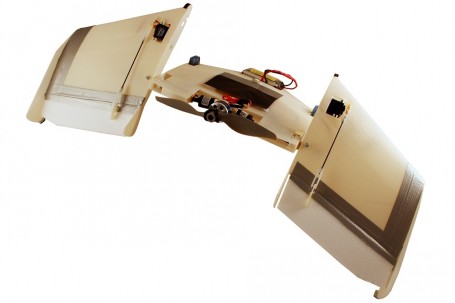 robot vuela y camina